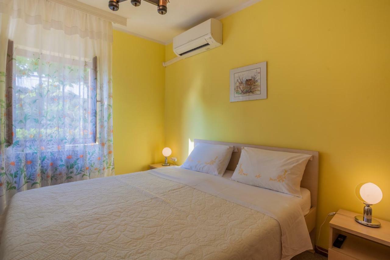 Rooms Ester Cres Exterior foto