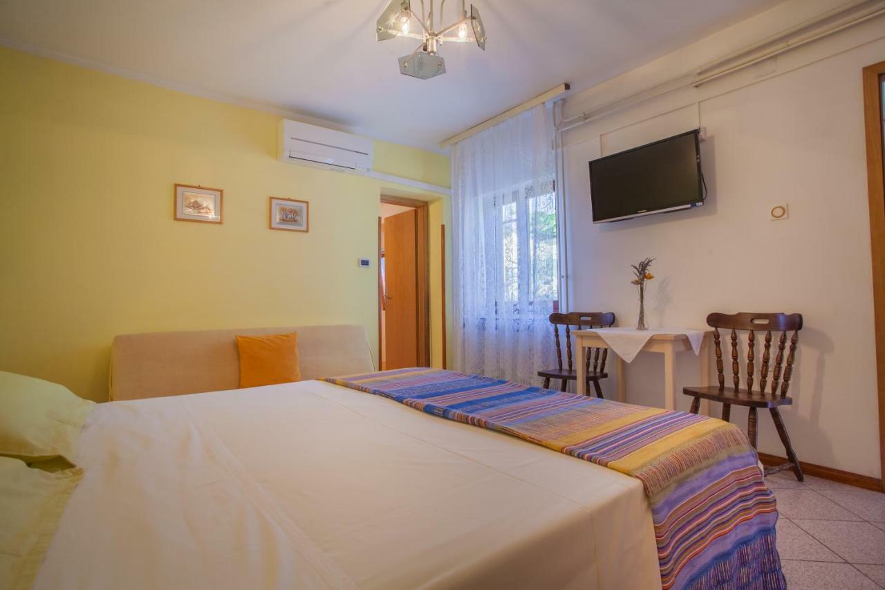 Rooms Ester Cres Exterior foto