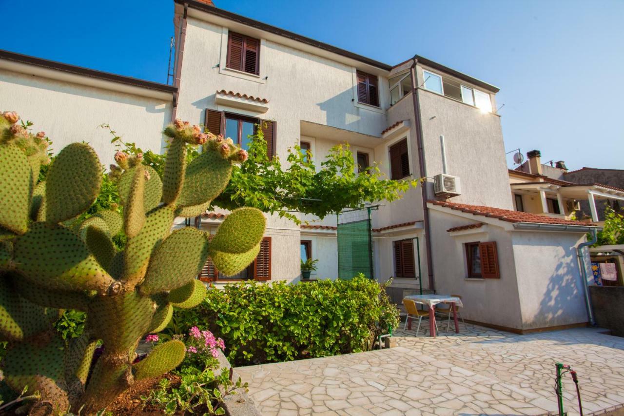 Rooms Ester Cres Exterior foto